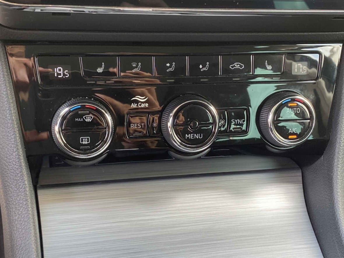2022 Škoda SUPERB - 18