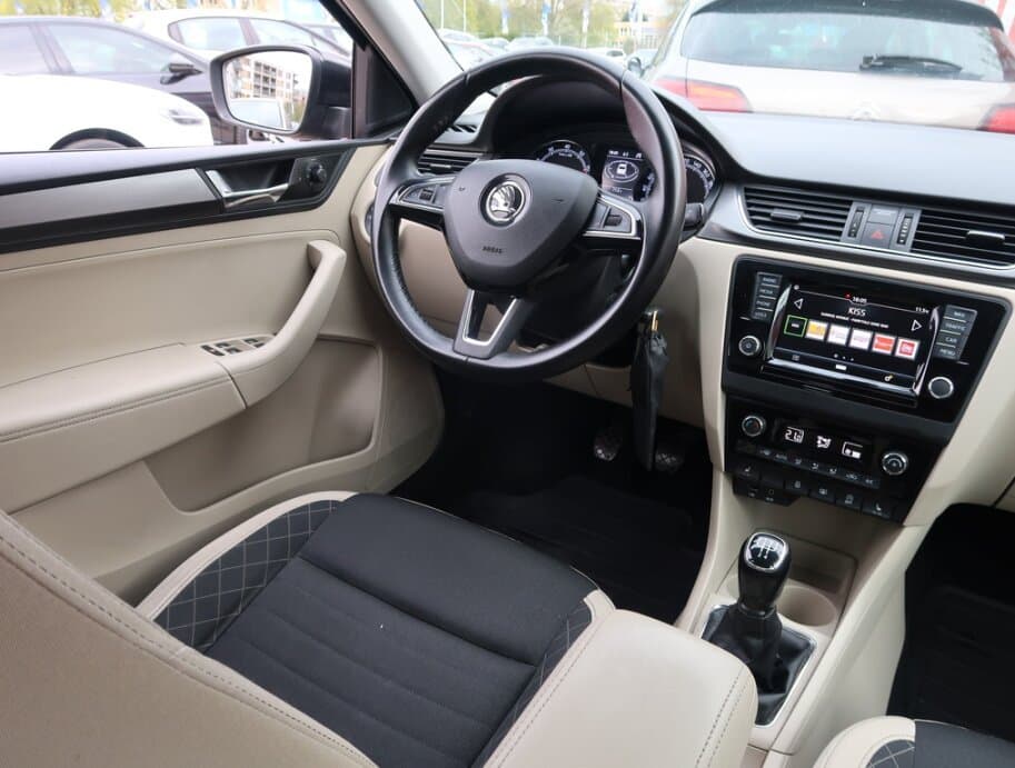2017 Škoda RAPID - 9