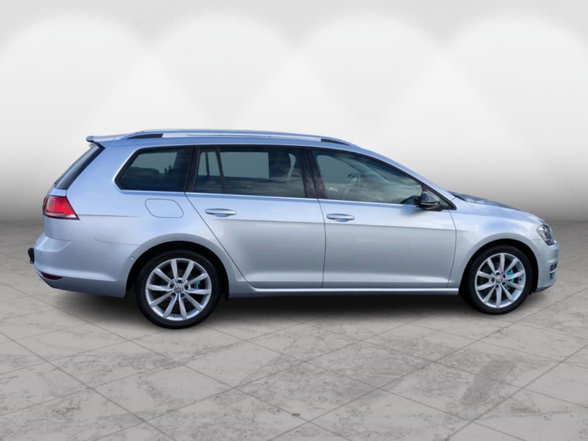 2013 Volkswagen Golf - 8