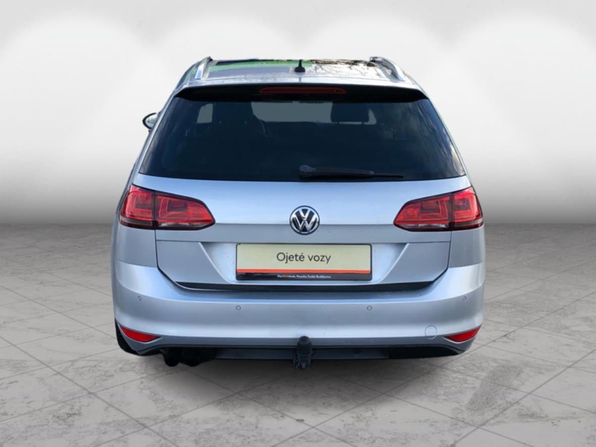 2013 Volkswagen Golf - 9