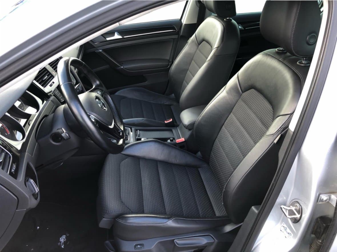 2013 Volkswagen Golf - 11