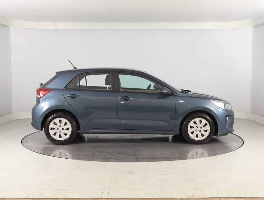 2017 Kia RIO - 8