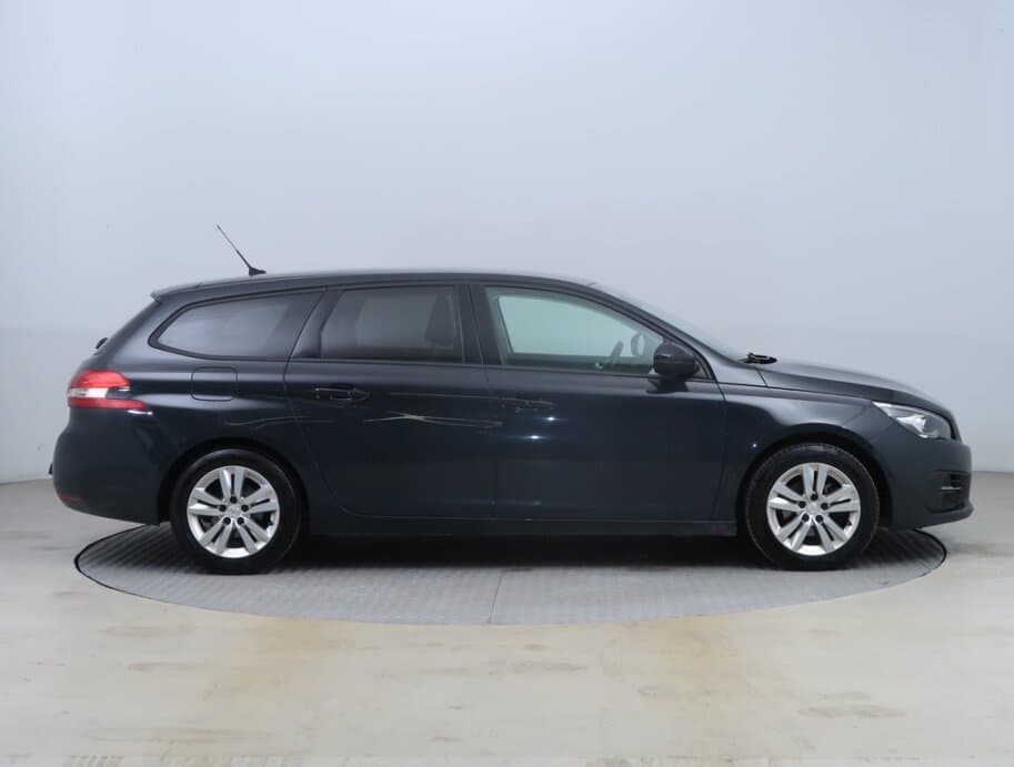 2019 Peugeot 308 - 8