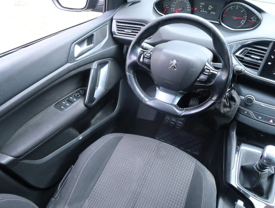2019 Peugeot 308 - 9