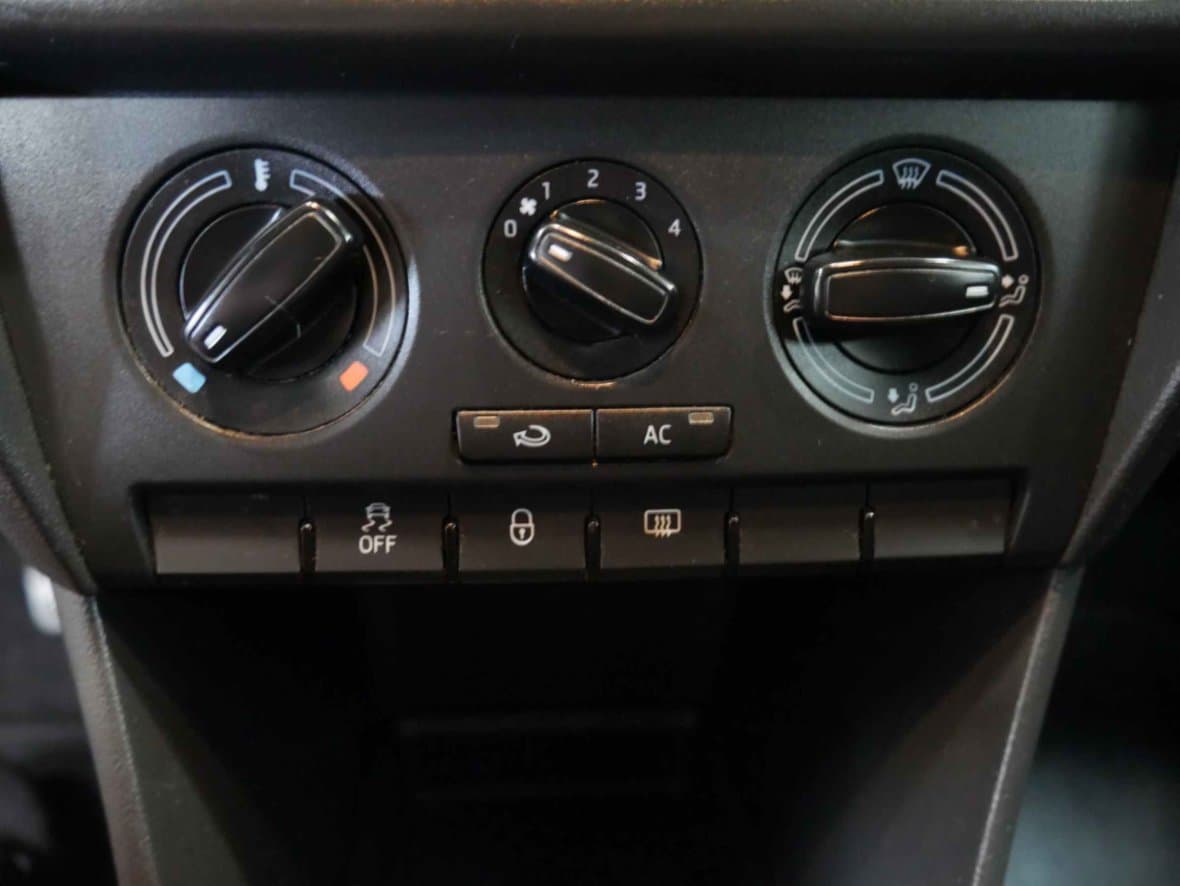 2013 Škoda RAPID - 13