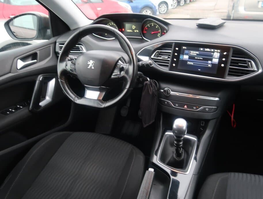 2014 Peugeot 308 - 9
