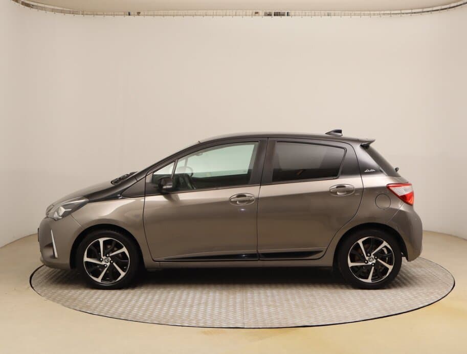 2020 Toyota YARIS - 7