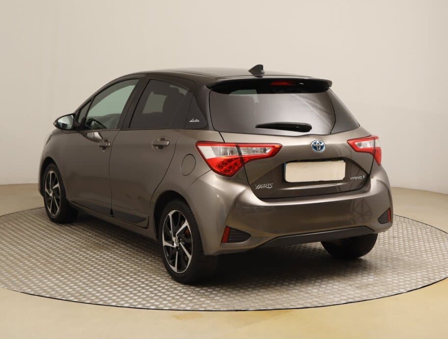 2020 Toyota YARIS - 9
