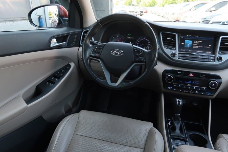 2015 Hyundai TUCSON - 9