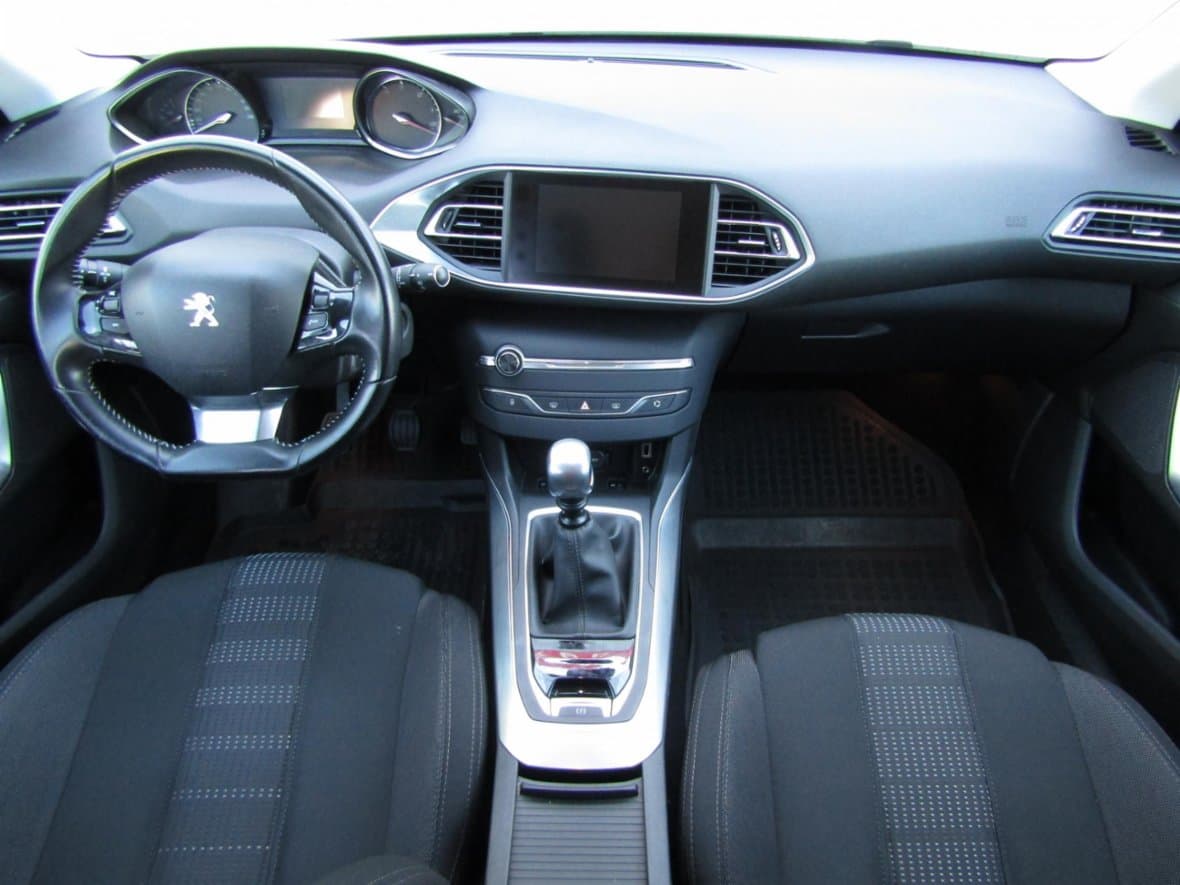 2016 Peugeot 308 - 8