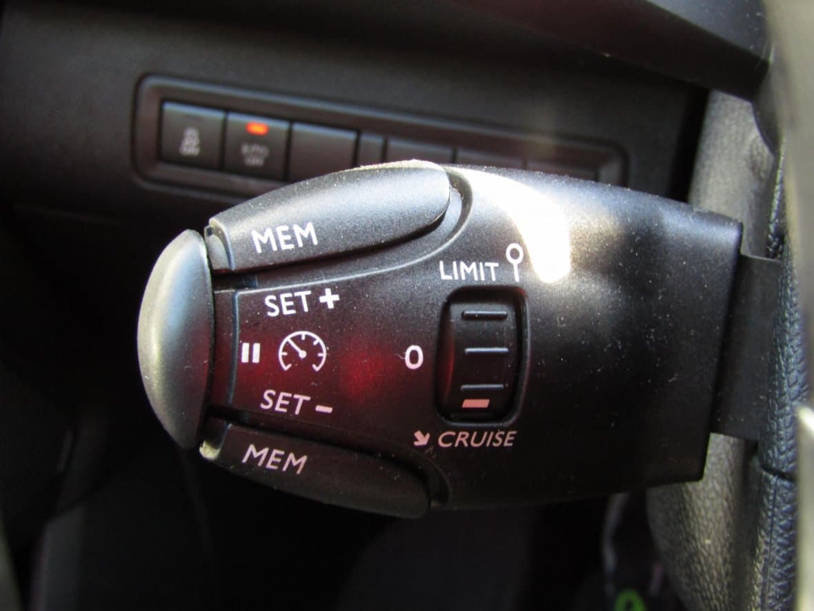 2016 Peugeot 308 - 14