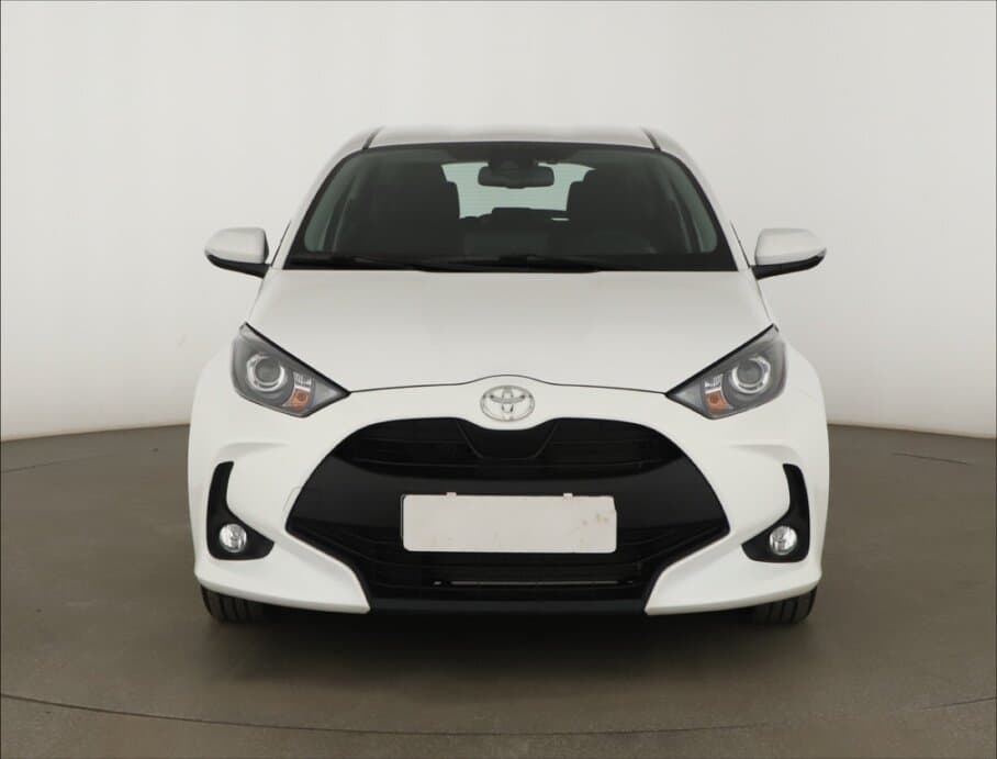 2025 Toyota YARIS - 2