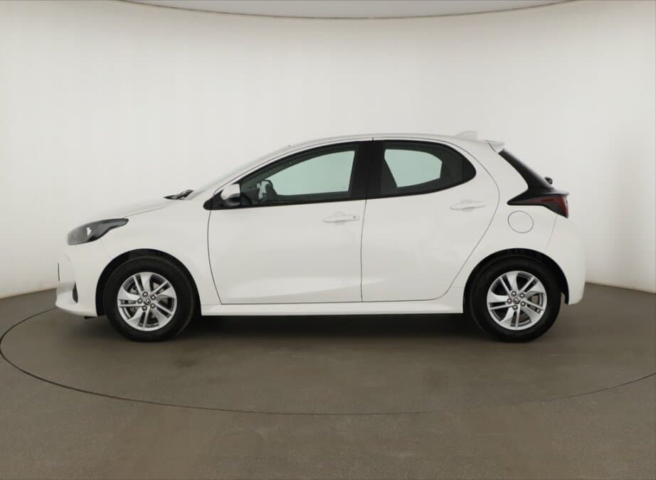 2025 Toyota YARIS - 4
