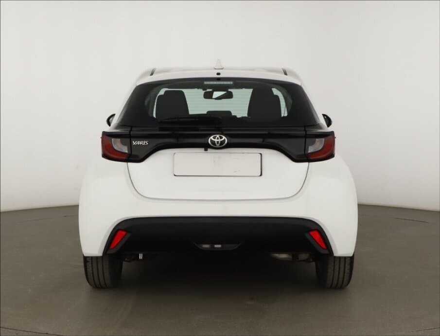 2025 Toyota YARIS - 6