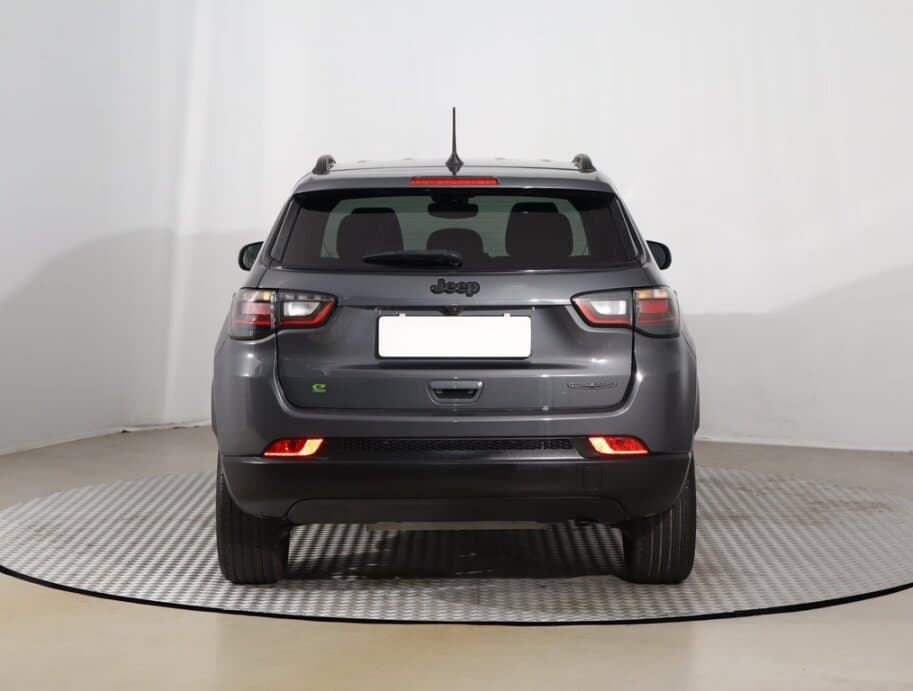 2023 Jeep COMPASS - 6
