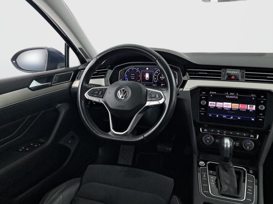 2020 Volkswagen PASSAT - 9