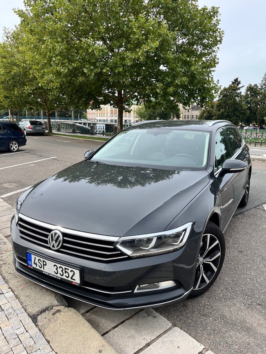 2015 Volkswagen PASSAT