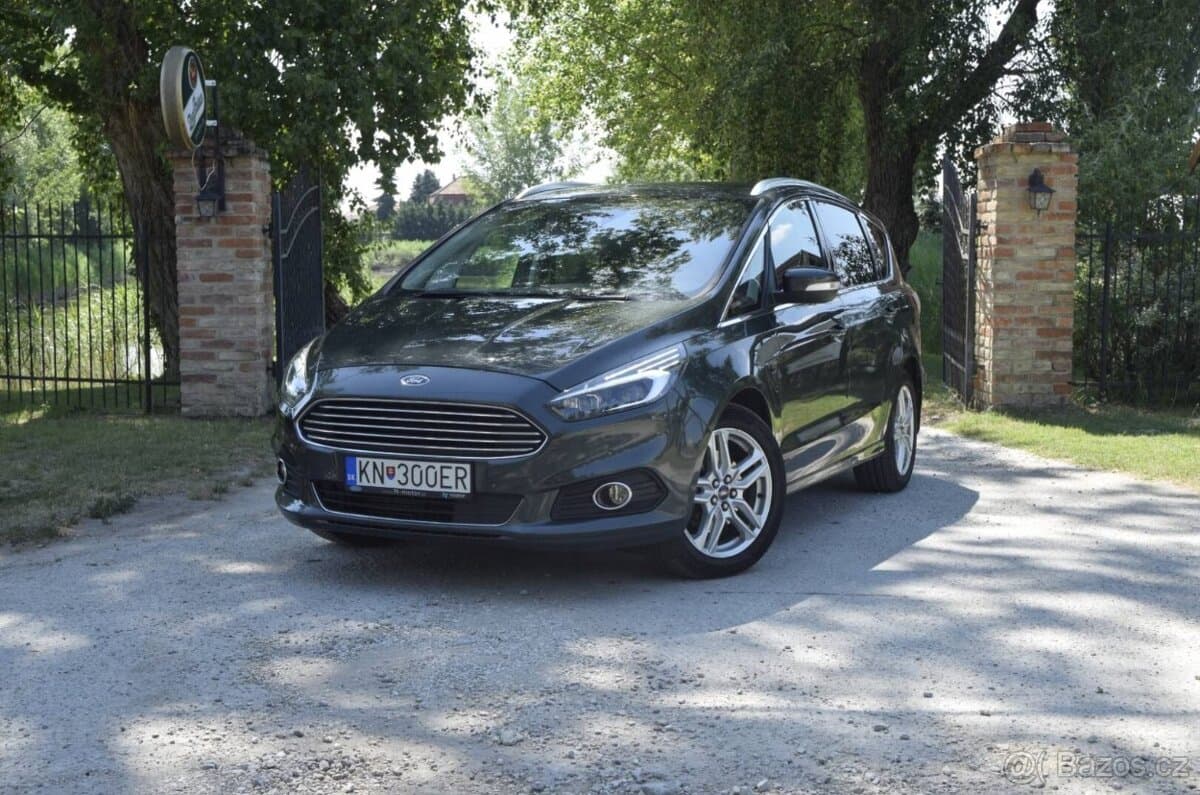 2017 Ford S-MAX
