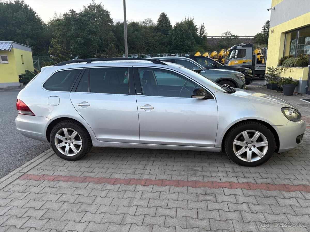 2011 Volkswagen GOLF