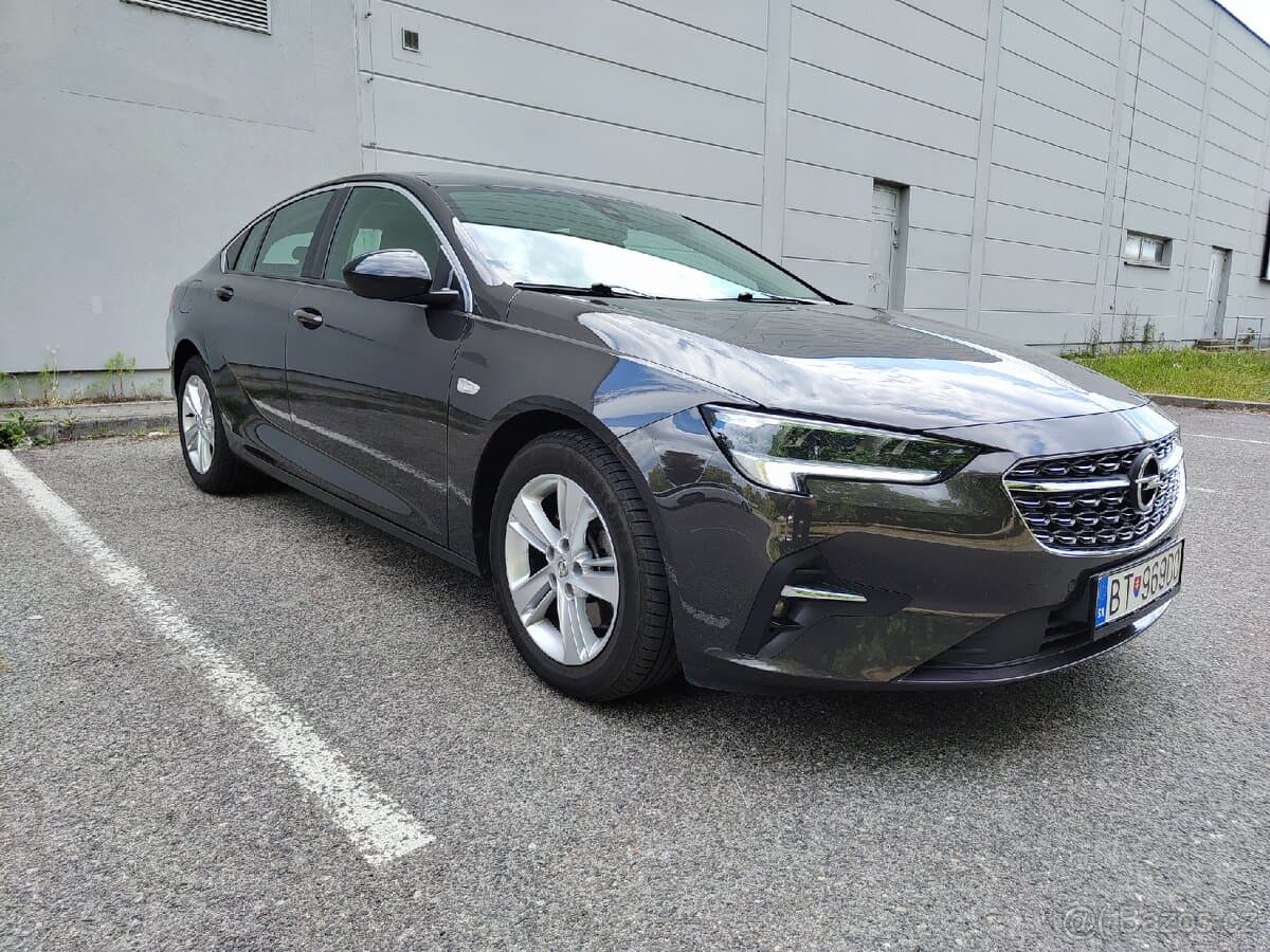 2021 Opel INSIGNIA