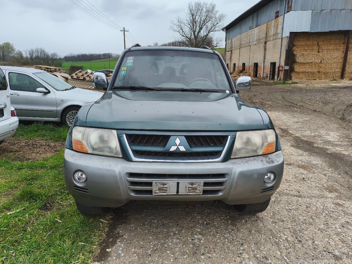 2003 Mitsubishi PAJERO