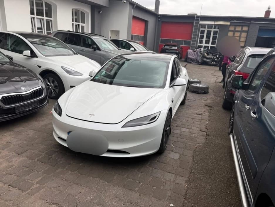 2024 Tesla MODEL 3