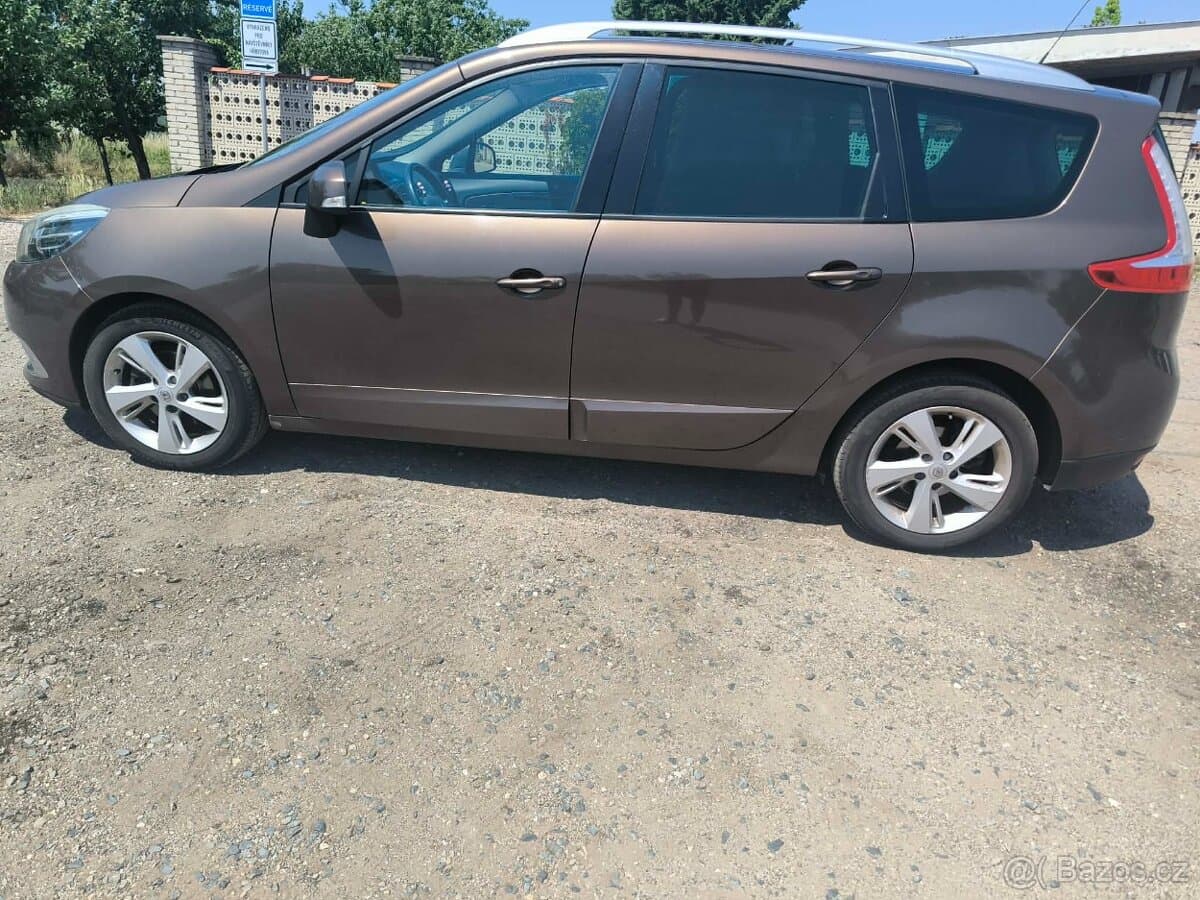 2013 Renault SCENIC