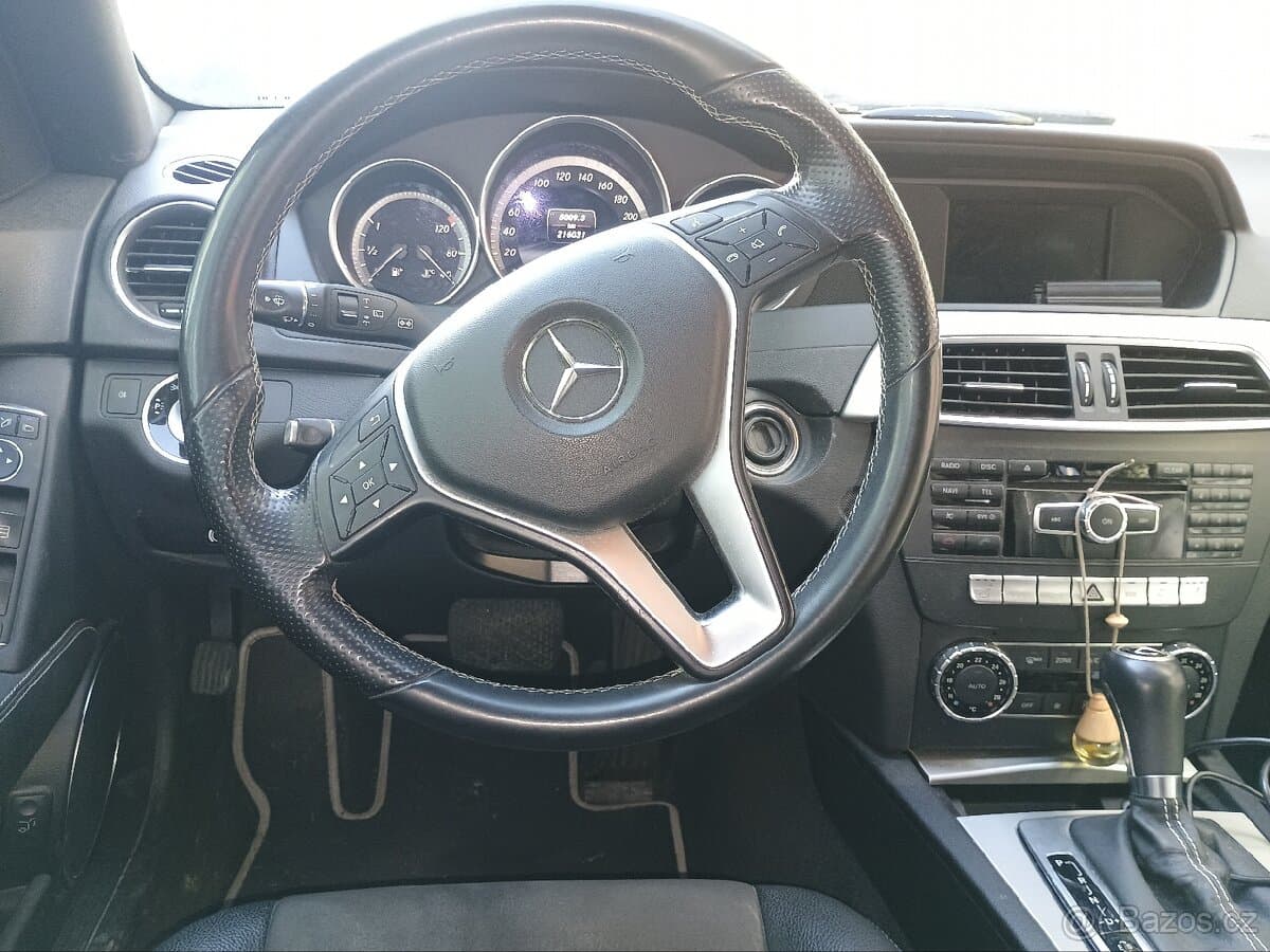 2012 Mercedes-Benz OSTATNÍ