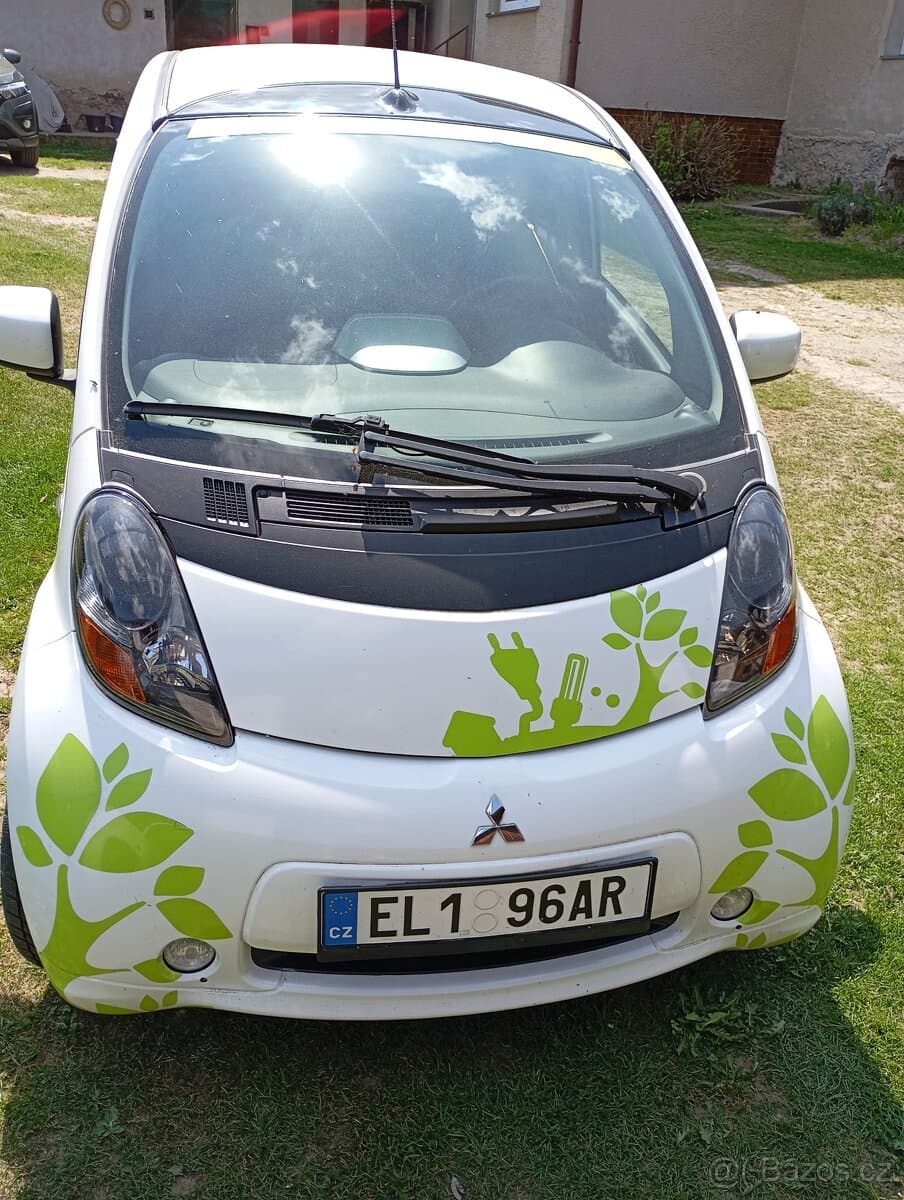 2012 Mitsubishi OSTATNÍ