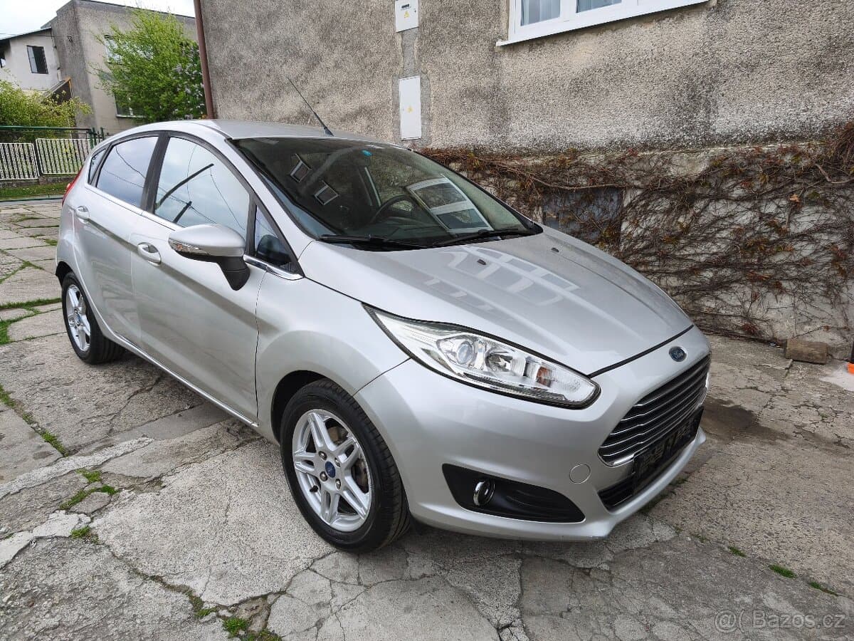 2015 Ford FIESTA
