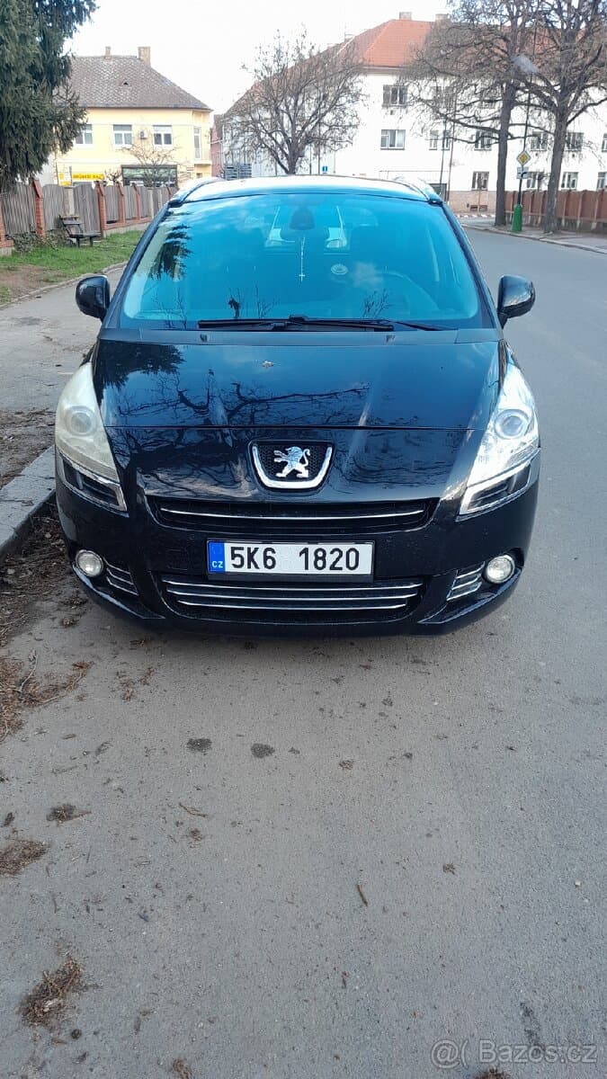 2011 Peugeot 5008