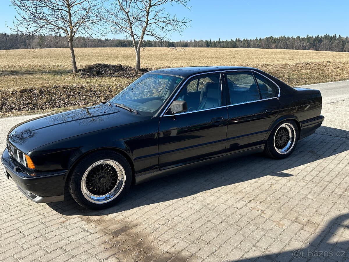 1989 BMW M5