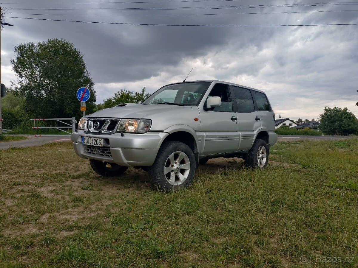 2004 Nissan TERRANO