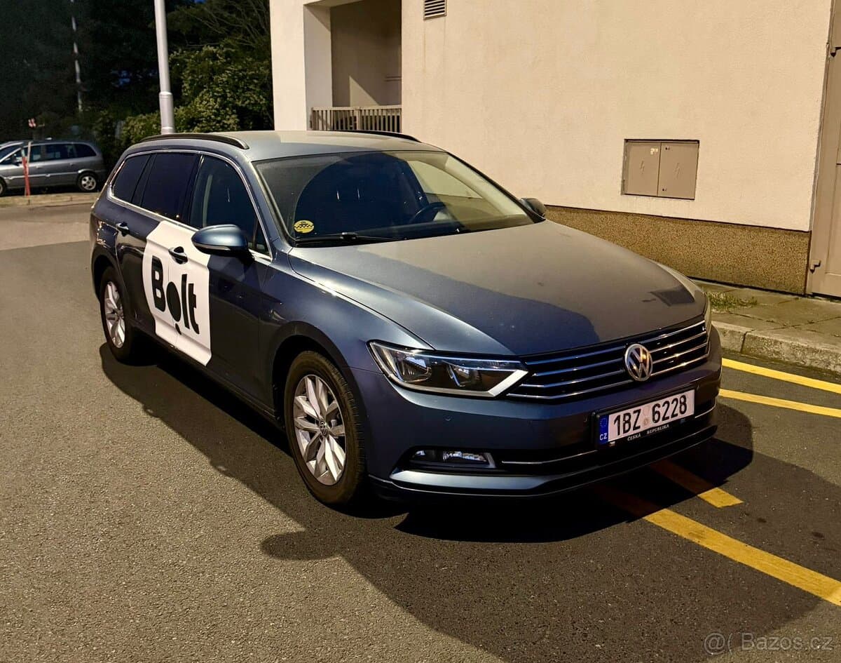 2015 Volkswagen PASSAT