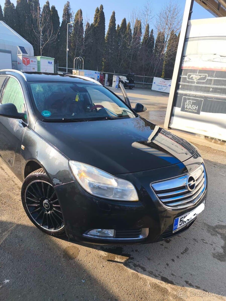 2011 Opel INSIGNIA