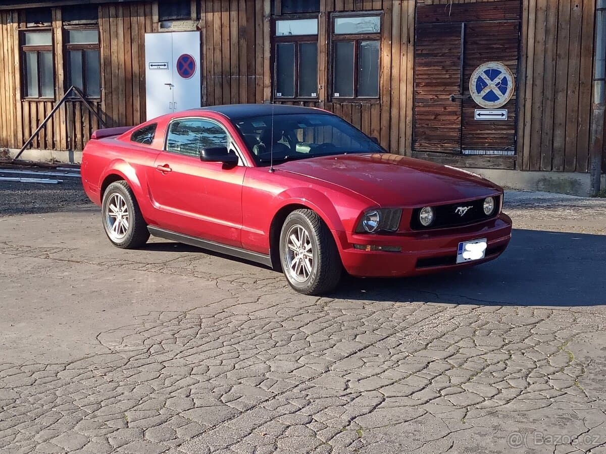 2009 Ford MUSTANG