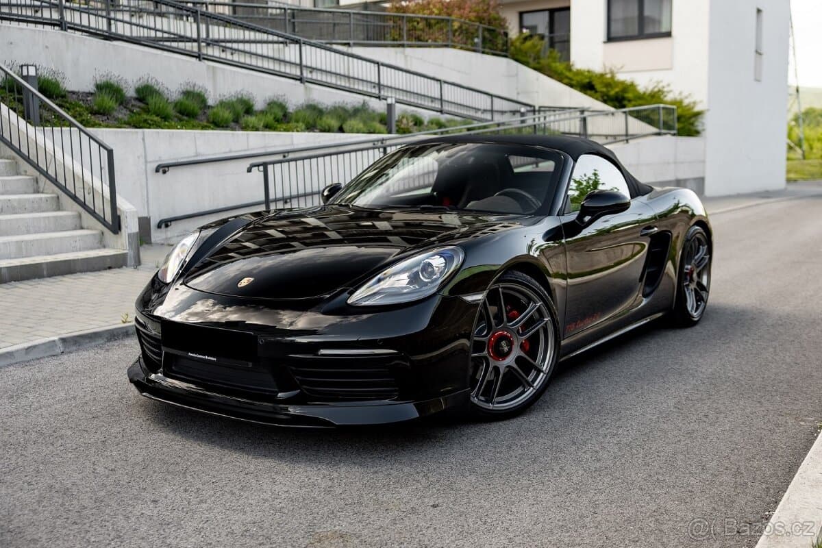 2017 Porsche 718