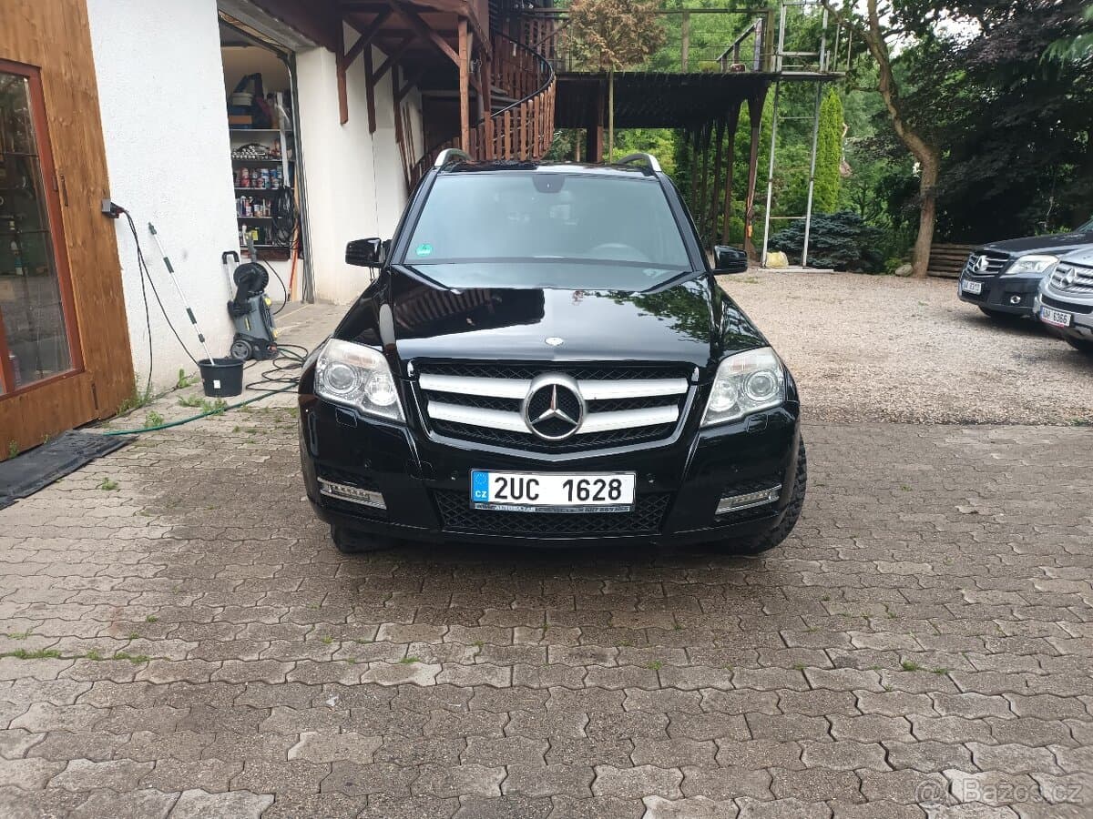2011 Mercedes-Benz OSTATNÍ