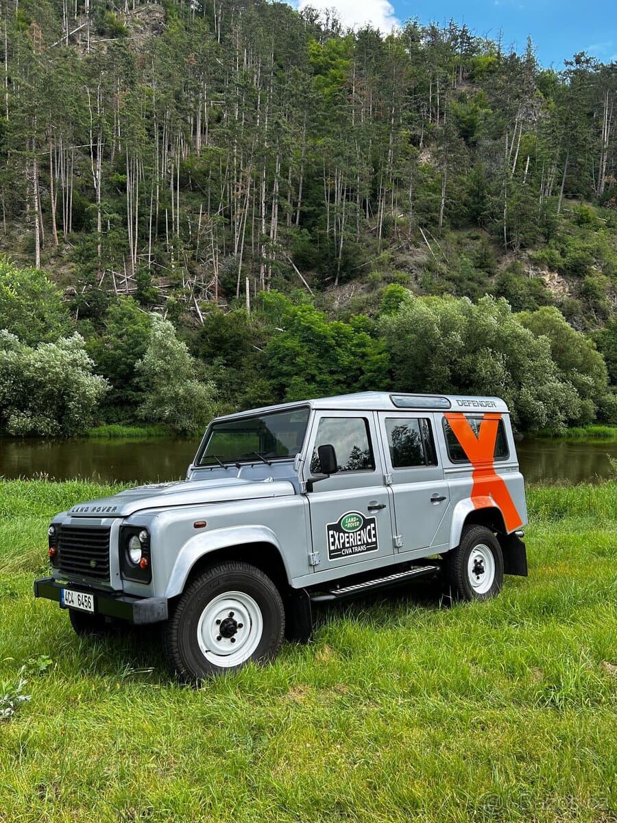 2011 Land Rover DEFENDER