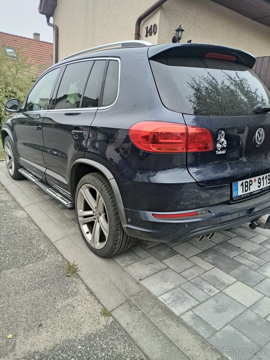 2012 Volkswagen TIGUAN