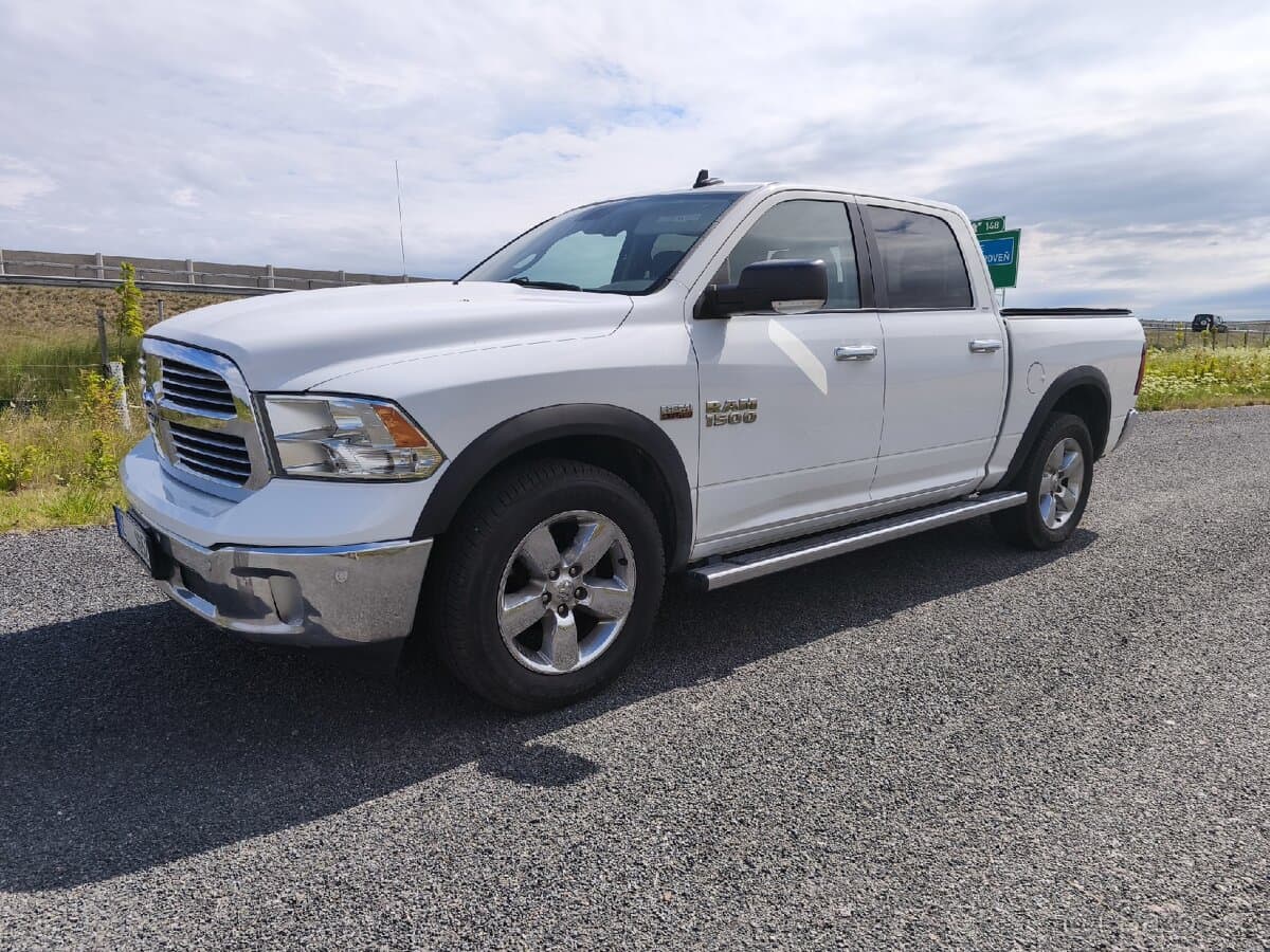 2016 Dodge OSTATNÍ