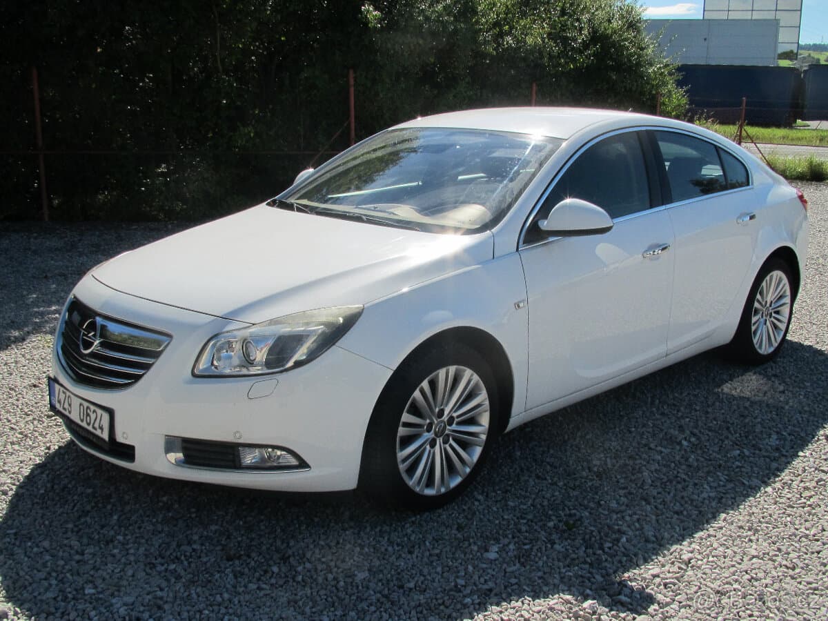 2012 Opel INSIGNIA