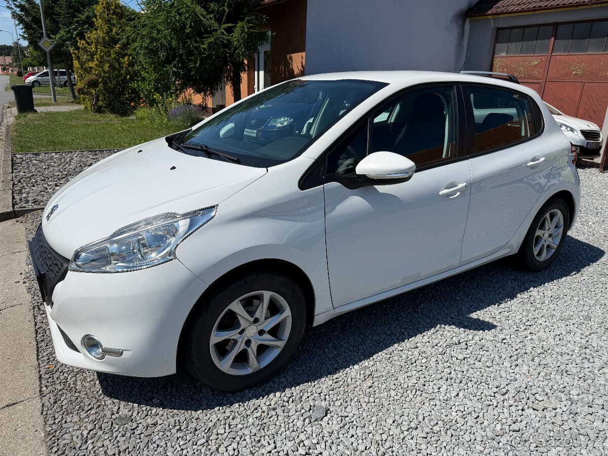 2014 Peugeot 208