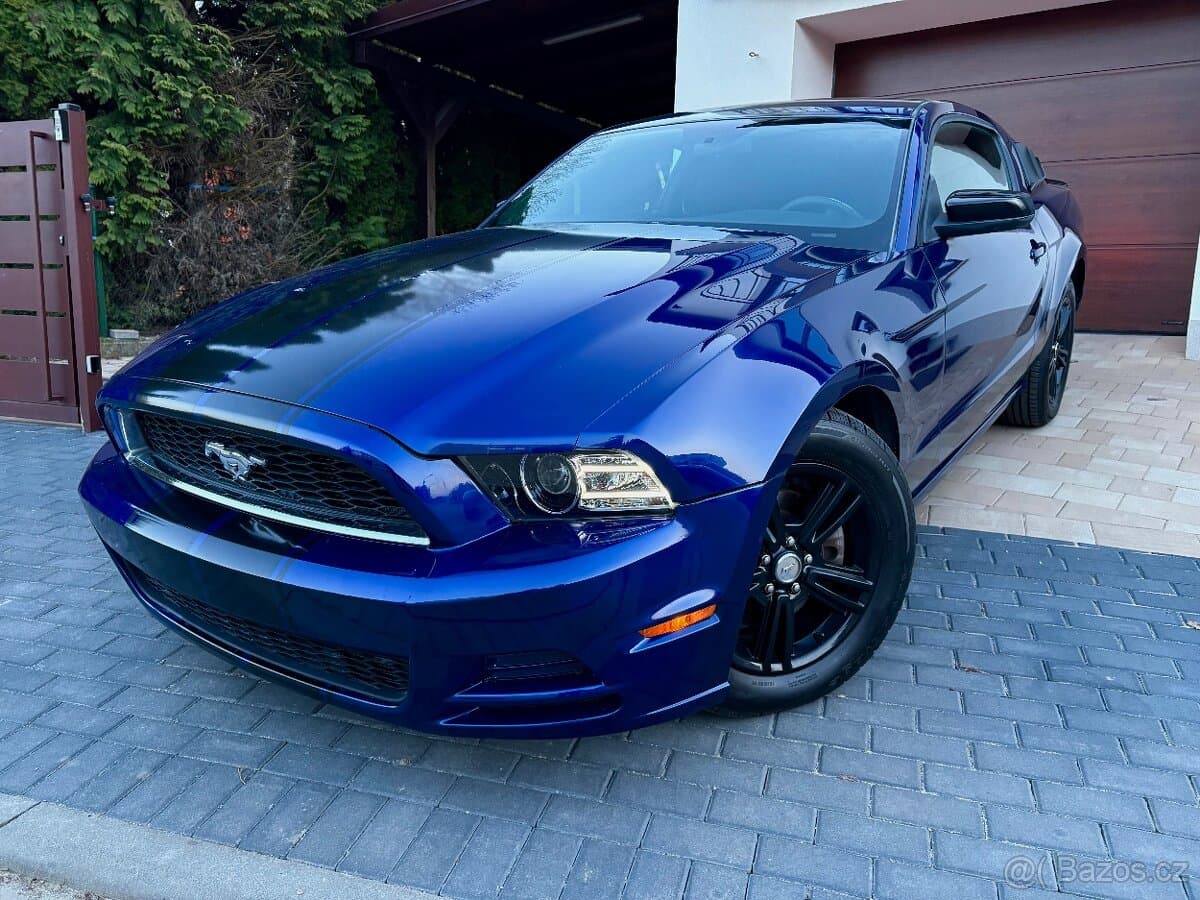 2013 Ford MUSTANG