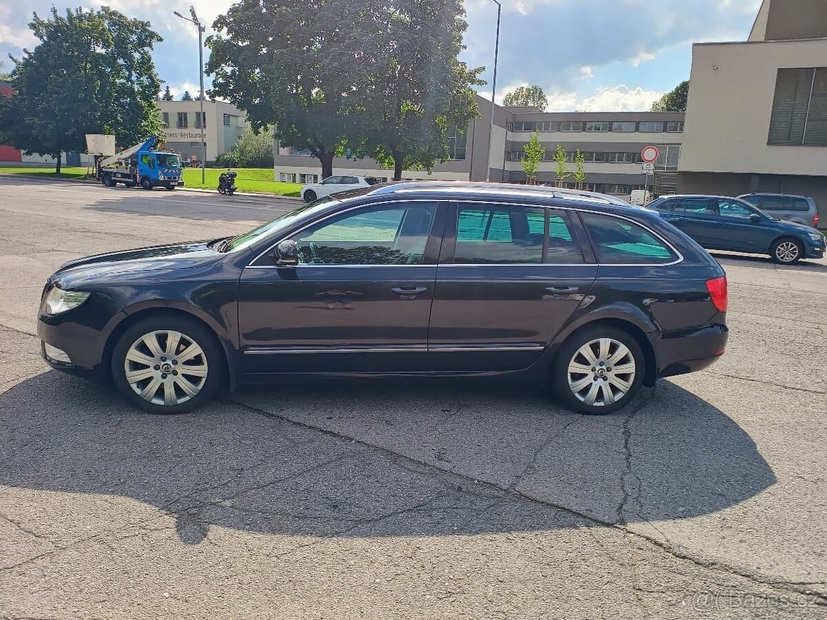2011 Škoda SUPERB