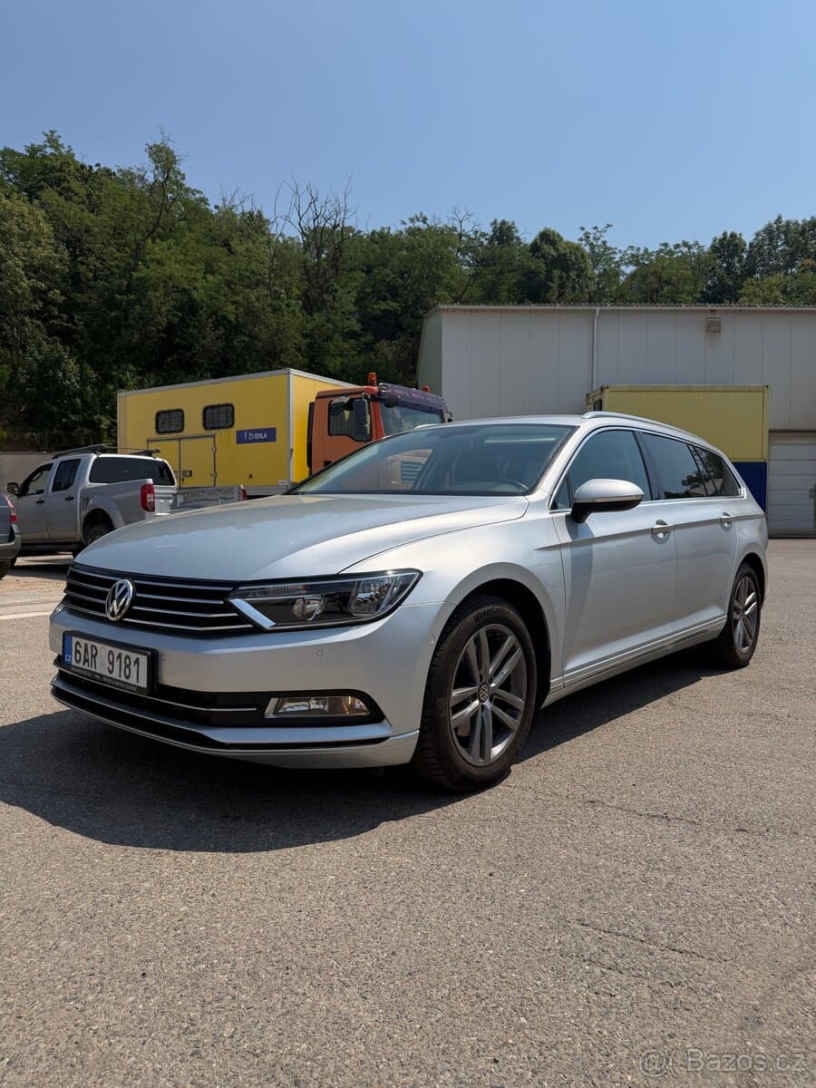 2015 Volkswagen PASSAT