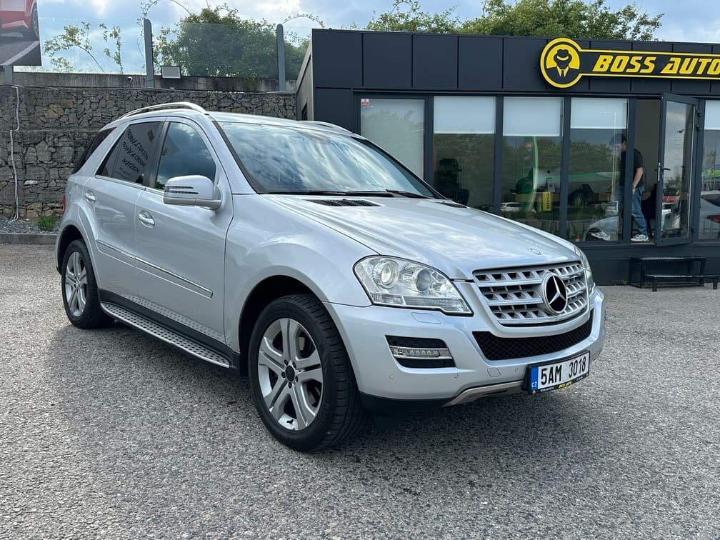 2011 Mercedes-Benz M-CLASS