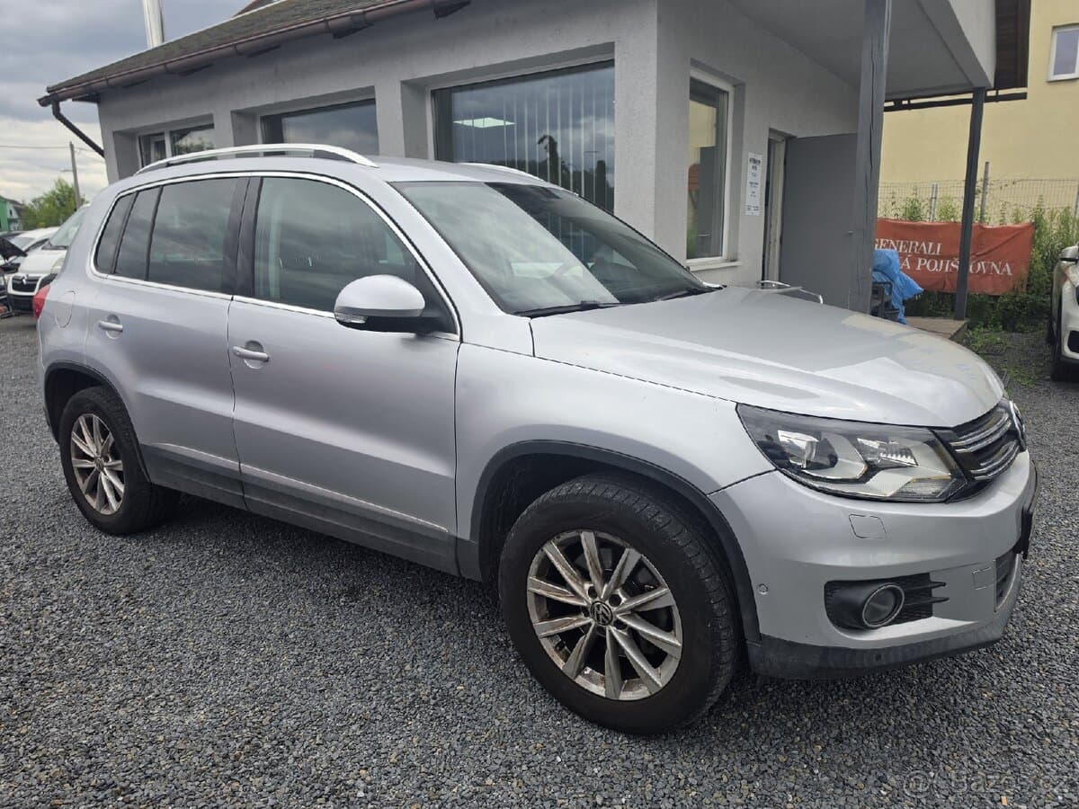 2012 Volkswagen TIGUAN