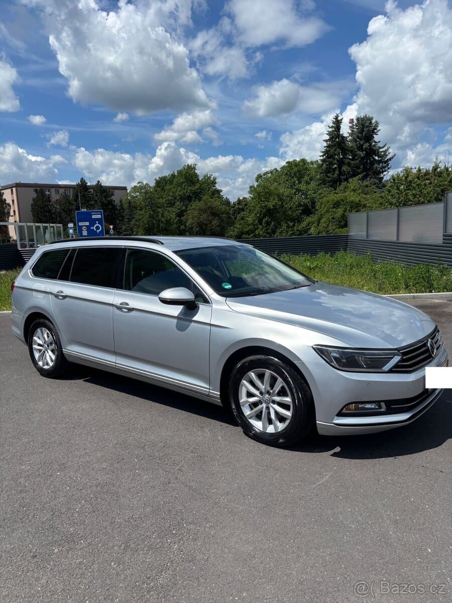 2015 Volkswagen PASSAT