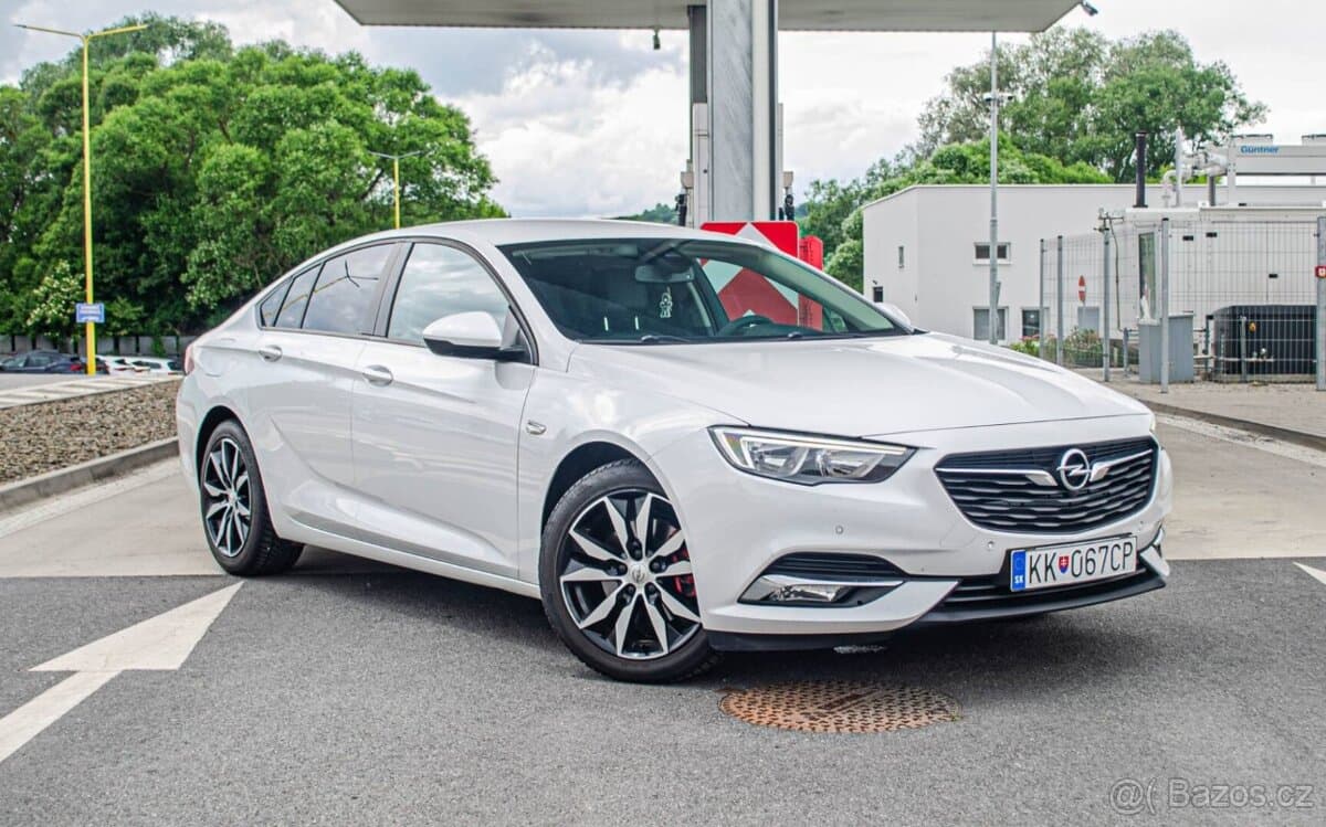 2017 Opel INSIGNIA